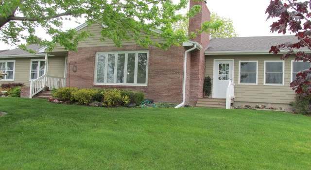 Photo of 2013 Lake Ave, Gothenburg, NE 69138