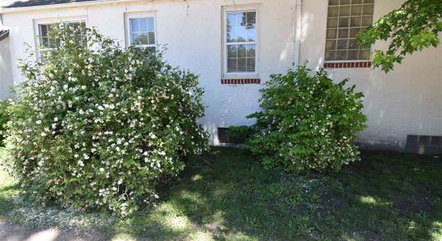 Photo of 414 14th St, Gothenburg, NE 69138