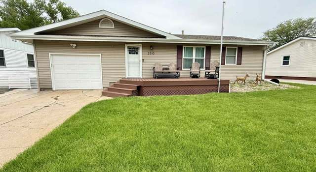 Photo of 2510 Boyce St, Hastings, NE 68901