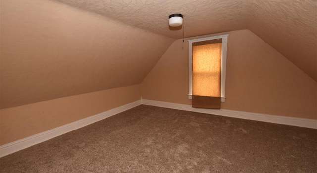 Photo of 721 10th St, Gothenburg, NE 69138