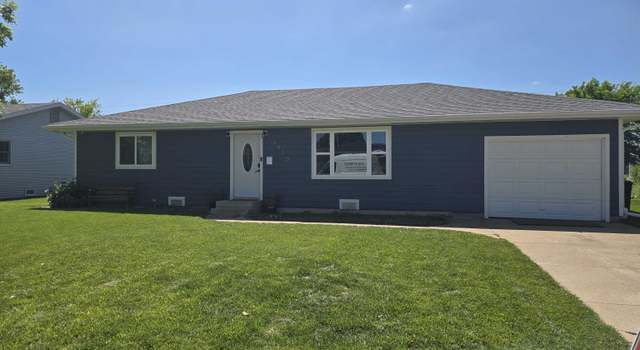 Photo of 2013 Lincoln St, Cozad, NE 69130