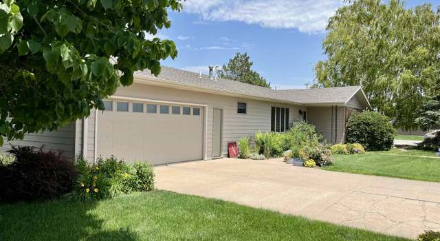 Photo of 612 E 19th St, Cozad, NE 69130