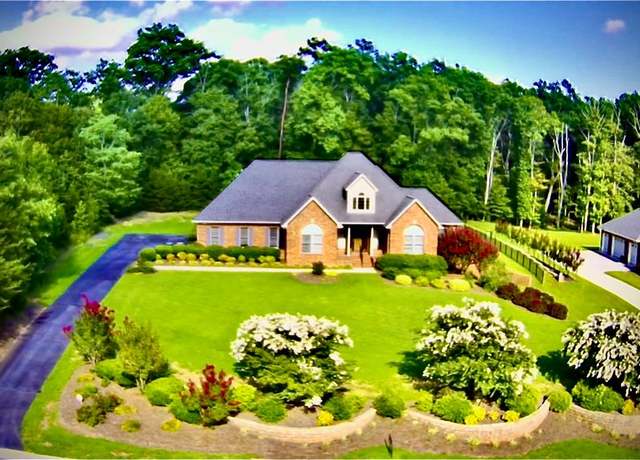 Property at 242 Westhaven Dr, Danville, VA 24541, 4 beds, 2.5 baths