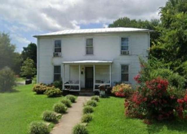 Property at 1103 Washington St, Danville, VA 24540, 4 beds, 1 bath