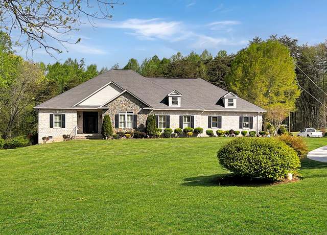 Property at 516 Old Mayfield Rd, Danville, VA 24541, 5 beds, 2.5 baths