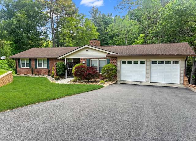 Property at 217 Fairmont Cir, Danville, VA 24541, 4 beds, 3 baths