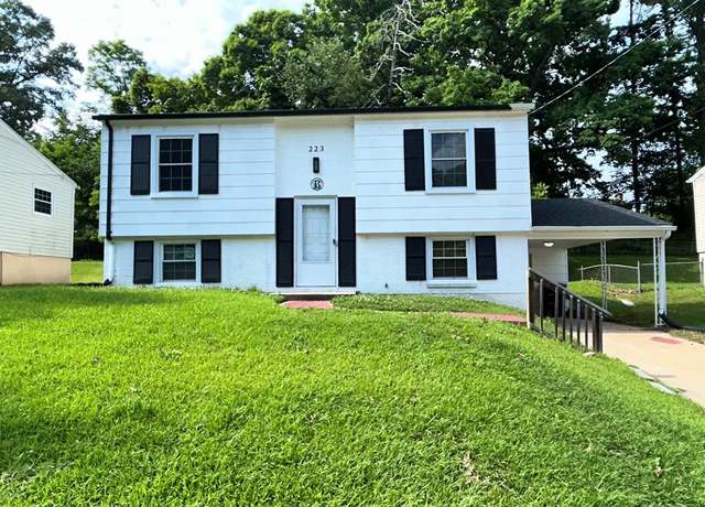 Property at 223 Greenwich Cir, Danville, VA 24540, 4 beds, 2 baths