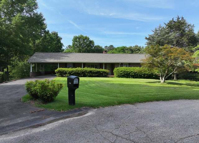 Property at 114 Vine Cir, Danville, VA 24540, 3 beds, 3 baths