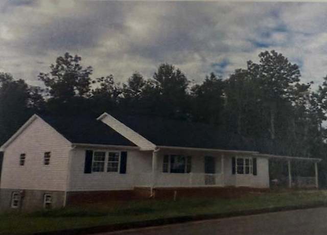 Property at 106 Woodlawn Hts, Chatham, VA 24531, 3 beds, 2 baths