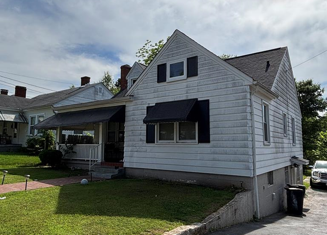 Property at 2139 Spencer St, Danville, VA 24540, 2 beds, 1 bath
