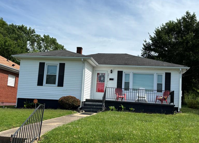 Property at 201 Rocklawn Ave, Danville, VA 24540, 2 beds, 1 bath
