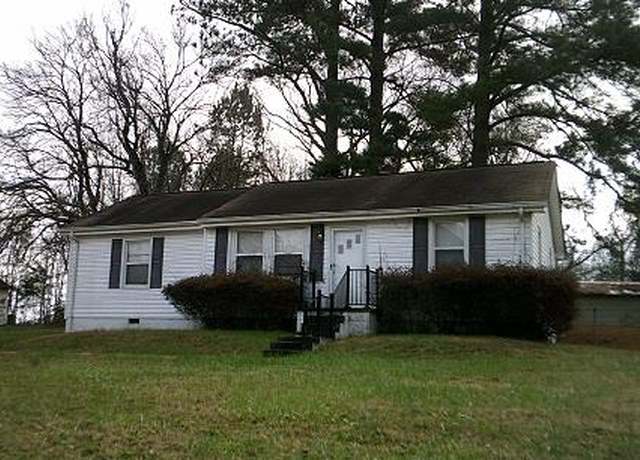 Property at 140 Camden St, Danville, VA 24540, 3 beds, 1 bath