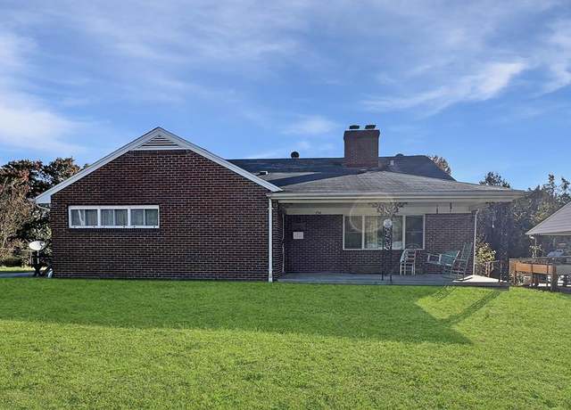 Property at 394 Cedarbrook Dr, Danville, VA 24541, 3 beds, 2 baths
