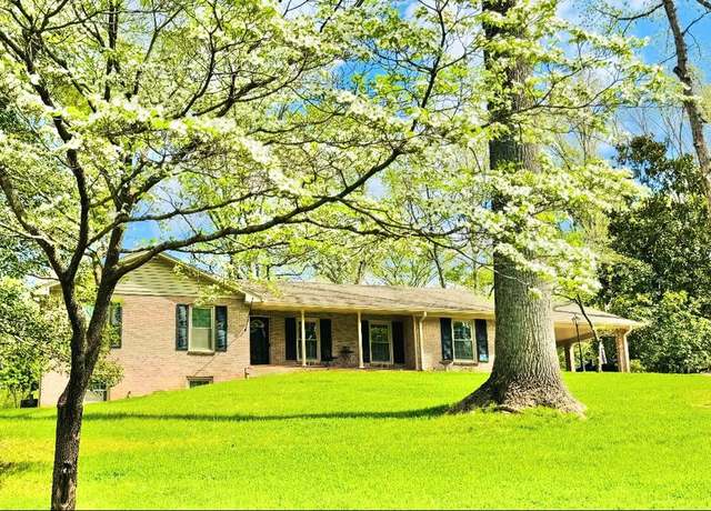 Property at 121 Pendleton Rd, Danville, VA 24541, 4 beds, 3 baths