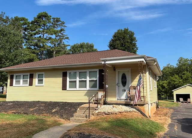 Property at 101 Berkley St, Danville, VA 24540, 3 beds, 1 bath