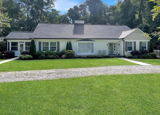 Property at 5 Country Club Dr, Danville, VA 24541, 5 beds, 3.5 baths
