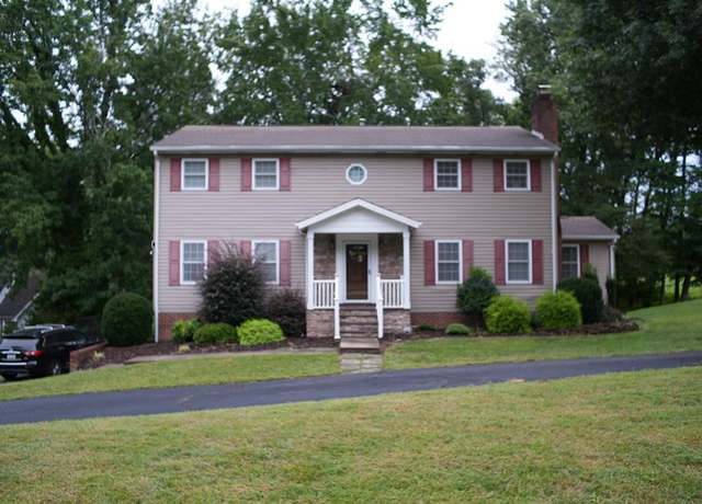 Property at 314 Wilson Rd, Danville, VA 24541, 4 beds, 3.5 baths