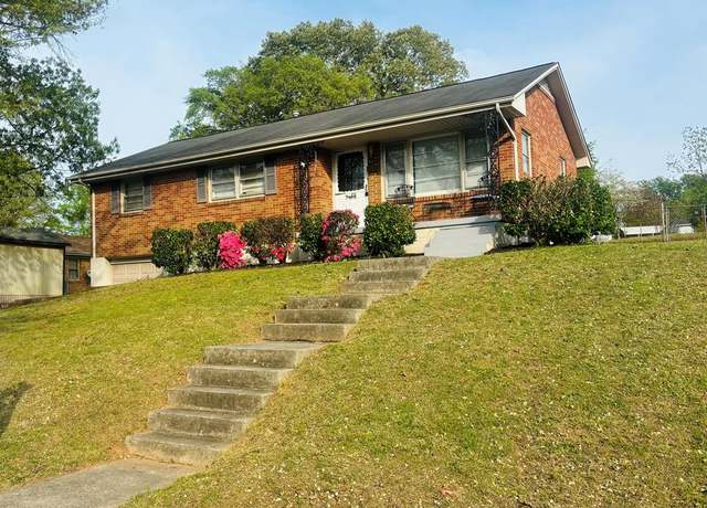 Property at 153 Ashwood Pl, Danville, VA 24541, 3 beds, 2 baths