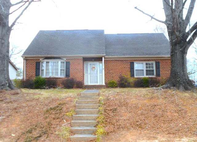 Property at 326 Raintree Rd, Danville, VA 24540, 3 beds, 2.5 baths