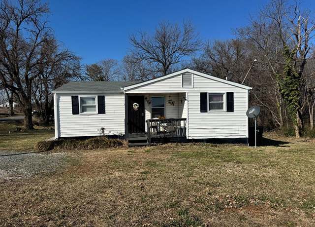 Property at 100 Harrison St, Gretna, VA 24557, 3 beds, 1 bath