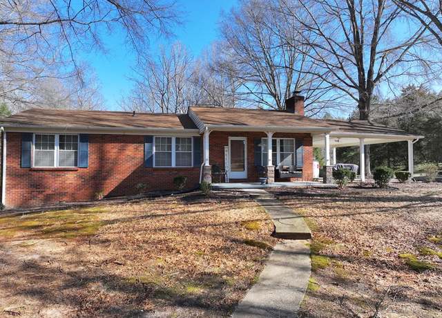 Property at 1690 Ridgecrest Dr, Danville, VA 24540, 3 beds, 2 baths
