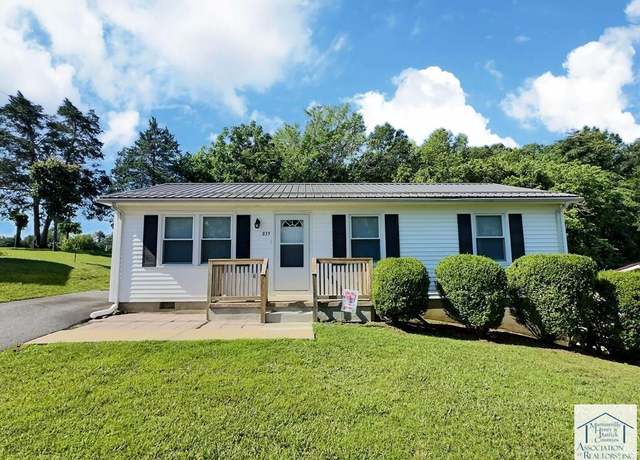Property at 839 Southland Dr, Martinsville, VA 24112, 3 beds, 1 bath