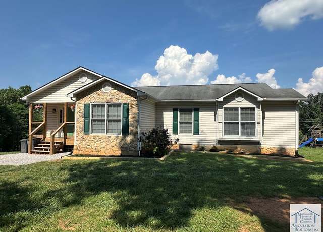 Property at 1036 Pine Knoll Farms Loop, Stuart, VA 24171, 3 beds, 2 baths