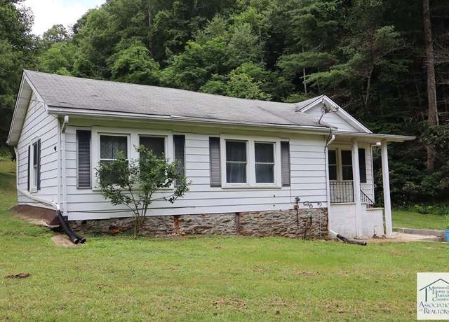Property at 554 Woolwine Hwy, Stuart, VA 24171, 2 beds, 1 bath