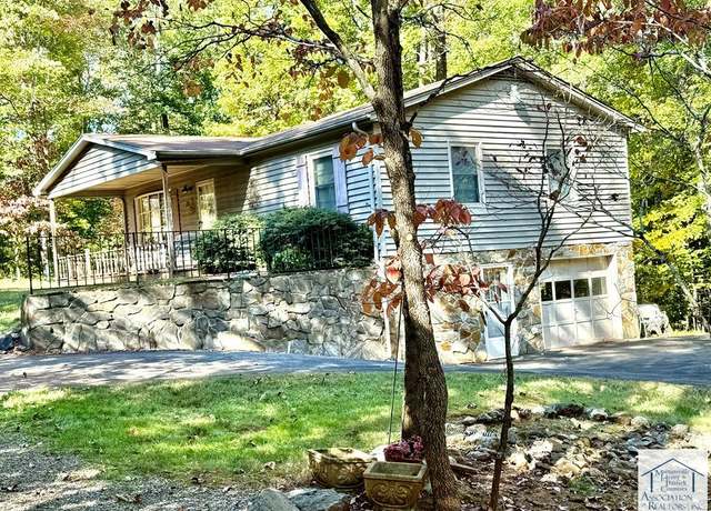 Property at 25 Ellsworth Ct, Ridgeway, VA 24148, 3 beds, 2.5 baths