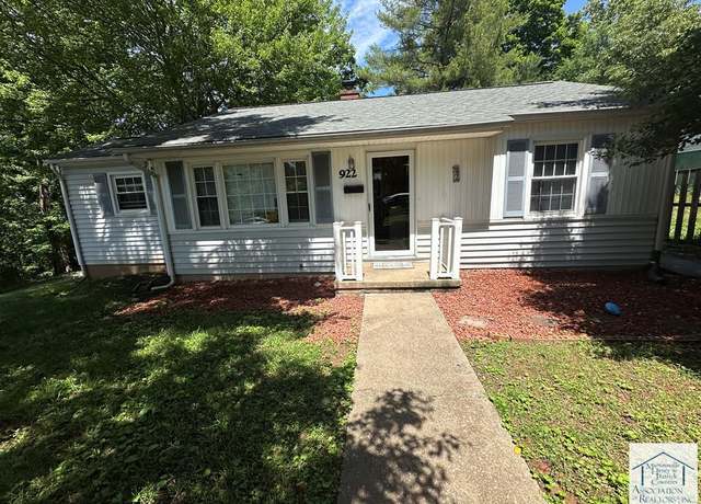 Property at 922 Childress Dr, Martinsville, VA 24112, 3 beds, 1 bath