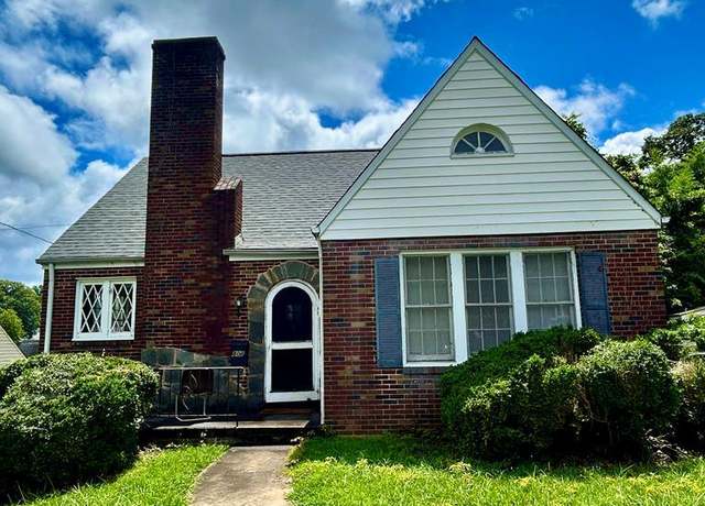 Property at 808 Spruce St, Martinsville, VA 24112, 3 beds, 1 bath