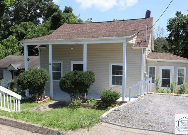 Property at 1212 Chatham Heights Rd, Martinsville, VA 24112, 3 beds, 1 bath
