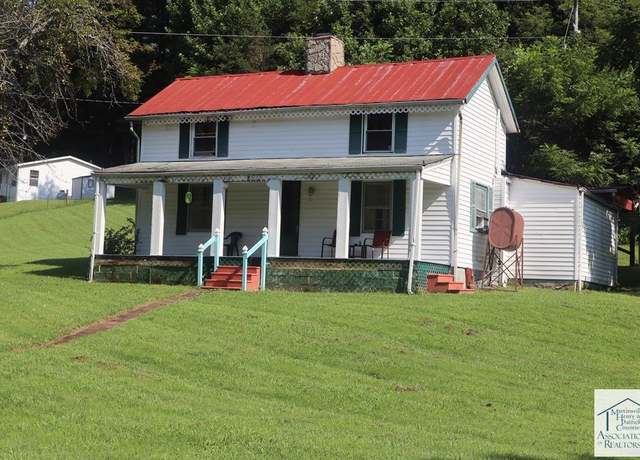Property at 2263 Central Academy Rd, Stuart, VA 24171, 3 beds, 1.5 baths