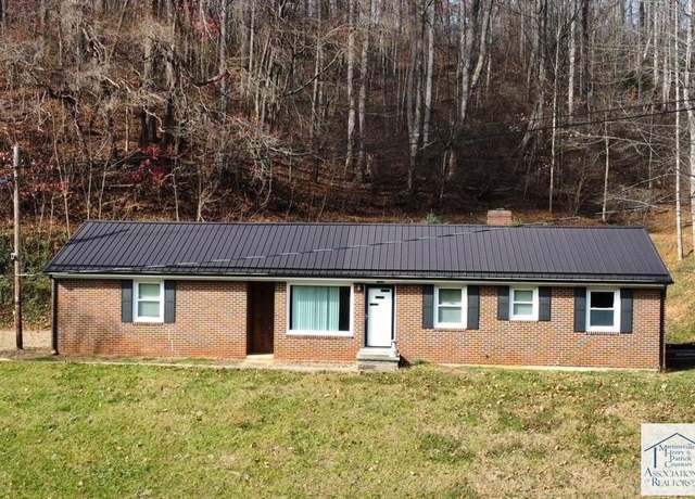 Property at 3647 Woolwine Hwy, Stuart, VA 24171, 3 beds, 1.5 baths