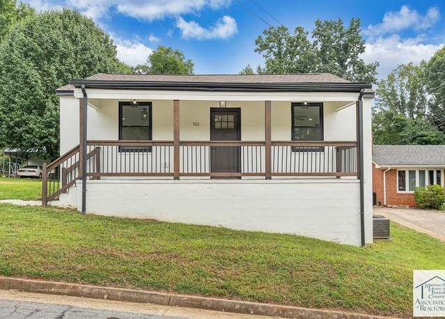 Property at 501 Fifth St, Martinsville, VA 24112, 3 beds, 2 baths