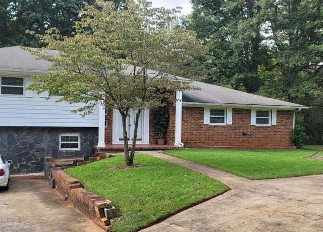 Property at 631 Carver Rd, Martinsville, VA 24112, 5 beds, 3.5 baths