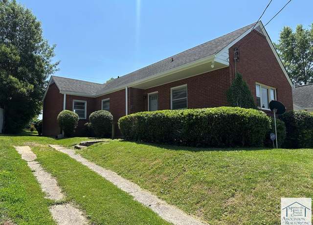 Property at 806 Hundley St, Martinsville, VA 24112, 2 beds, 1 bath