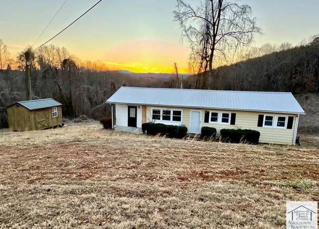 Property at 1093 Sunset Dr, Bassett, VA 24055, 3 beds, 1 bath