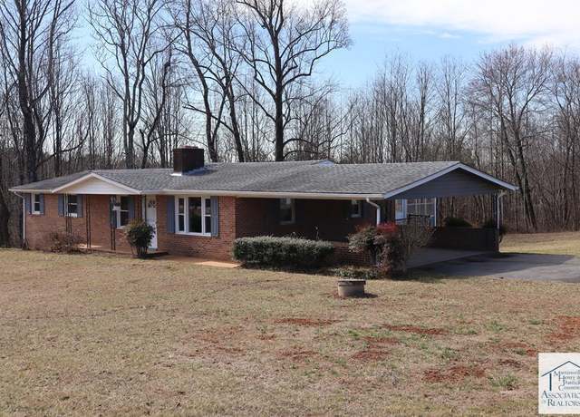 Property at 23078 Jeb Stuart Hwy, Stuart, VA 24171, 3 beds, 2 baths
