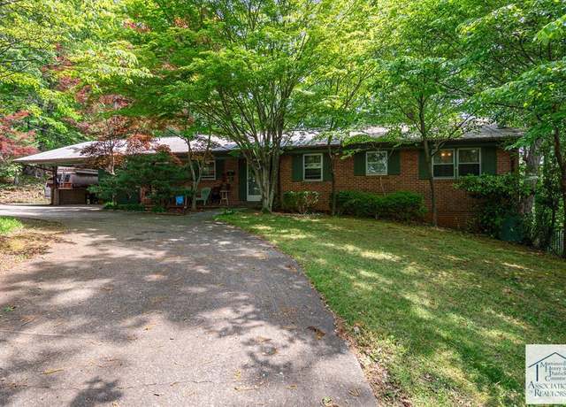 Property at 107 Randolph St, Martinsville, VA 24112, 5 beds, 4.5 baths