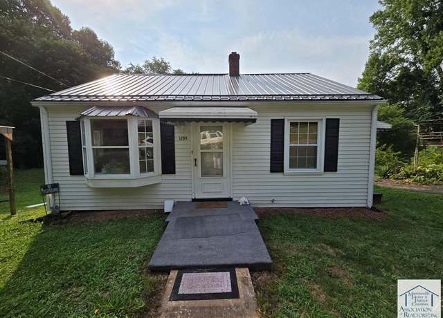 Property at 1895 Stultz Rd, Martinsville, VA 24112, 3 beds, 2 baths