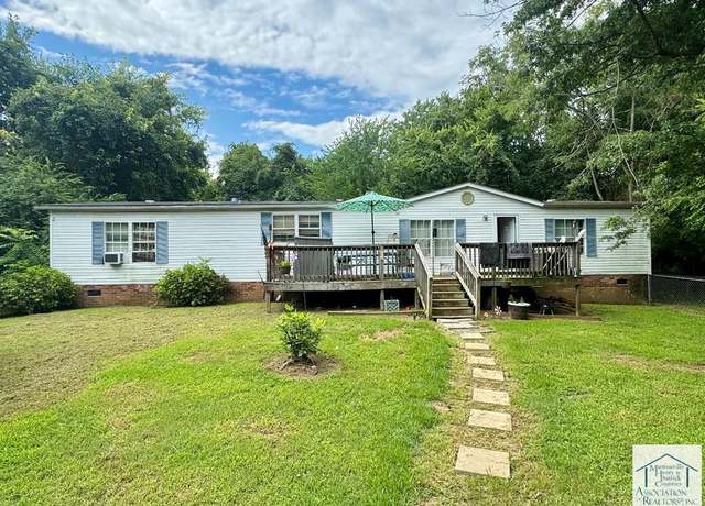 Property at 341 Davis Dr, Ringgold, VA 24586, 3 beds, 2 baths