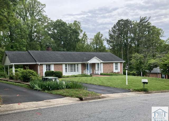 Property at 919 Hunting Ridge Rd, Martinsville, VA 24112, 4 beds, 3 baths