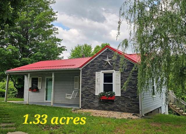 Property at 960 Washburn Dr, Martinsville, VA 24112, 3 beds, 1 bath