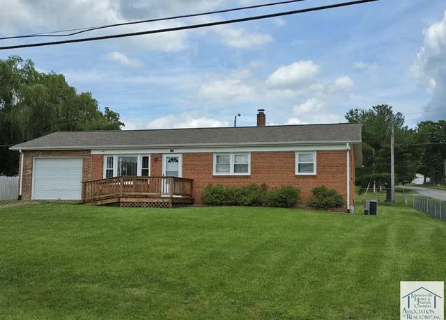 Property at 12 Spruce Ct, Bassett, VA 24055, 3 beds, 1 bath
