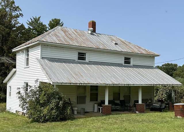 Property at 6800 Keno Rd, Hillsville, VA 24352, 3 beds, 1 bath