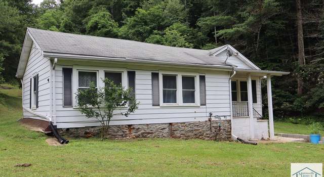 Photo of 554 Woolwine Hwy, Stuart, VA 24171