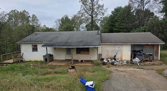 Photo of 645 Martin Farm Rd, Stuart, VA 24171