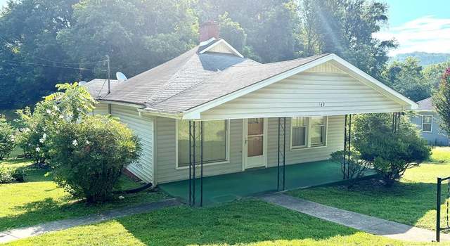 Photo of 142 Chestnut St, Fieldale, VA 24089