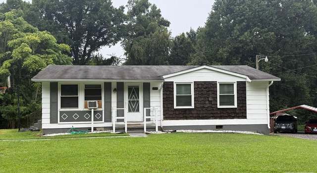 Photo of 740 Chestnut Knob Rd, Martinsville, VA 24112